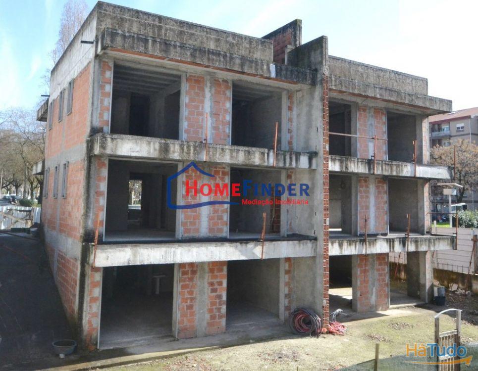 Moradia Geminada V3 - Santa Tecla Moradia Geminada V3 - Santa Tecla