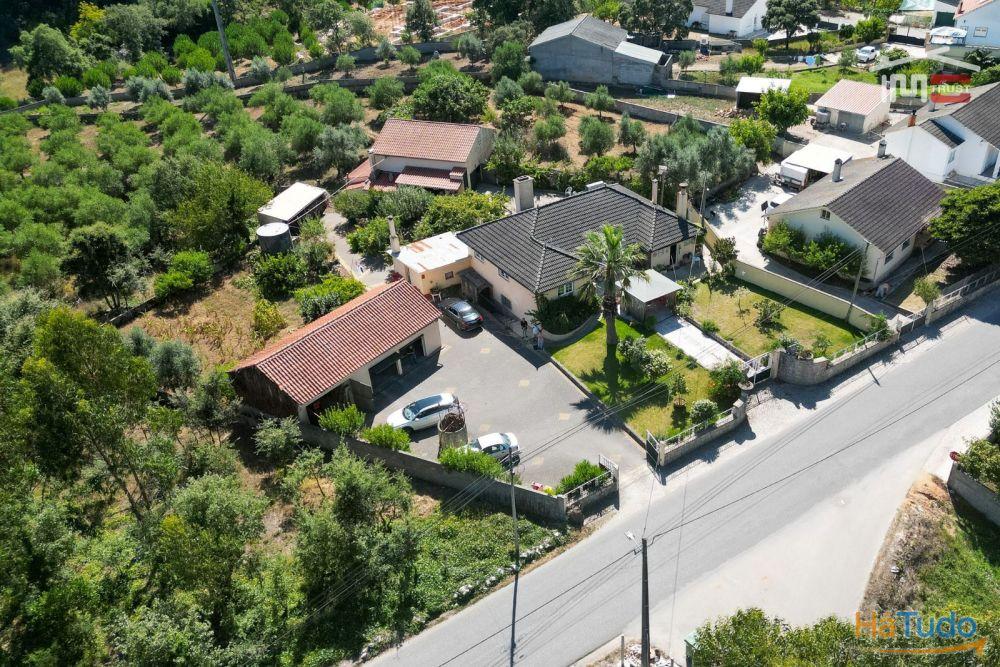 MORADIA T3 COM RES DO CHÃO E CAVE EM MOITA DO MARTINHO SÃO MAMEDE MORADIA T3 COM RES DO CHÃO E CAVE EM MOITA DO MARTINHO SÃO MAMEDE