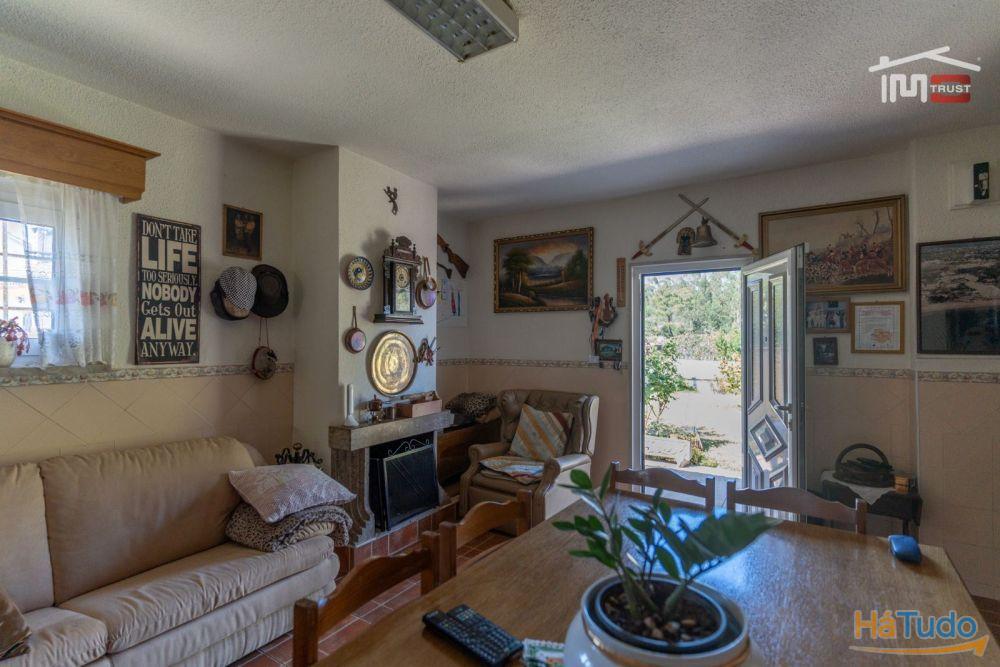 MORADIA T3 COM RES DO CHÃO E CAVE EM MOITA DO MARTINHO SÃO MAMEDE MORADIA T3 COM RES DO CHÃO E CAVE EM MOITA DO MARTINHO SÃO MAMEDE