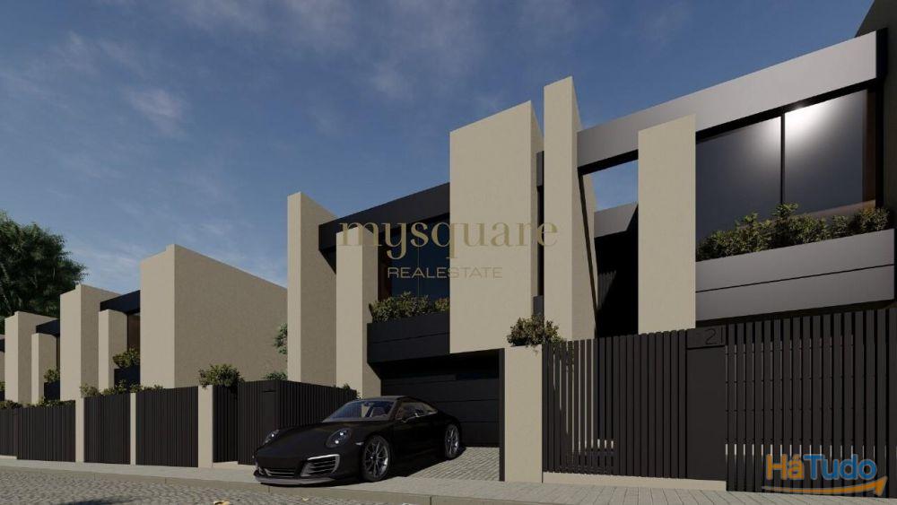 Moradia T3 de 2 frentes com jardim em São Pedro da Cova, Gondomar Moradia T3 de 2 frentes com jardim em São Pedro da Cova, Gondomar