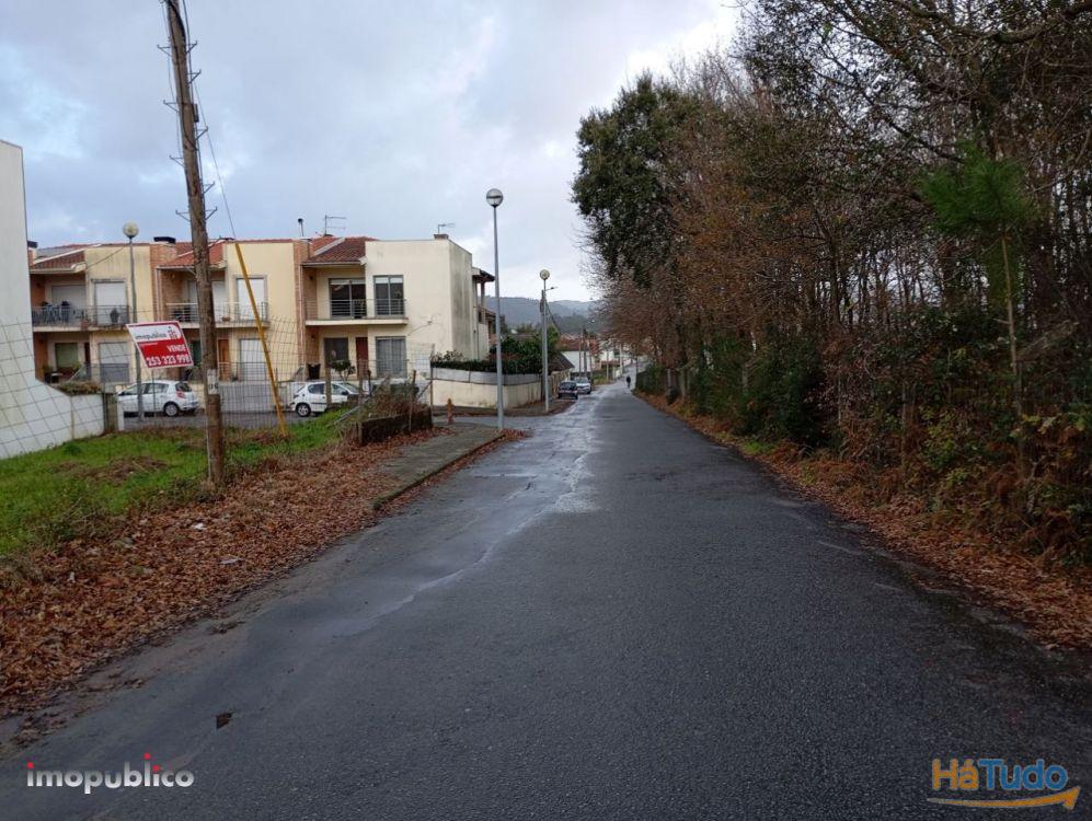 LOTE DE TERRENO PARA CONSTRUÇÃO URBANA (MORADIA GAVETO) BONS ACESSOS, LOCAL TRANQUILO LOTE DE TERRENO PARA CONSTRUÇÃO URBANA (MORADIA GAVETO) BONS ACESSOS, LOCAL TRANQUILO