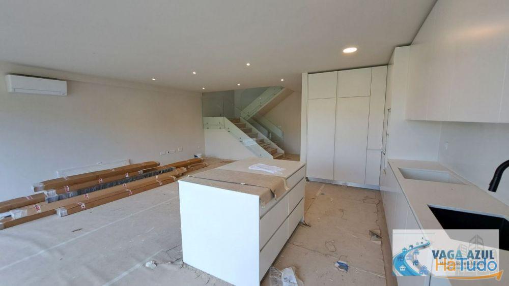 Moradia Nova T3 2 Frentes à Escola EB23 de S. P. da Cova Moradia Nova T3 2 Frentes à Escola EB23 de S. P. da Cova