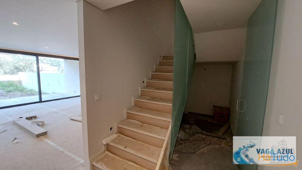 Moradia Nova T3 2 Frentes à Escola EB23 de S. P. da Cova Moradia Nova T3 2 Frentes à Escola EB23 de S. P. da Cova