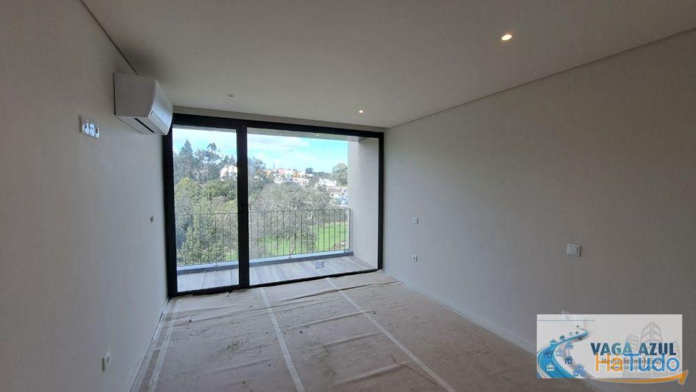 Moradia Nova T3 2 Frentes à Escola EB23 de S. P. da Cova Moradia Nova T3 2 Frentes à Escola EB23 de S. P. da Cova