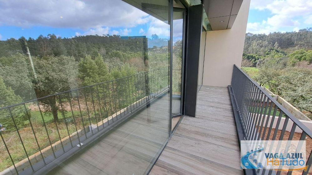 Moradia Nova T3 2 Frentes à Escola EB23 de S. P. da Cova Moradia Nova T3 2 Frentes à Escola EB23 de S. P. da Cova