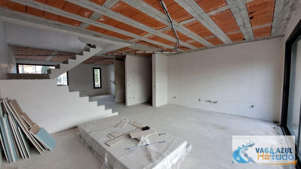 Moradia Nova T3 3 Frentes à Escola EB23 de S. P. da Cova Moradia Nova T3 3 Frentes à Escola EB23 de S. P. da Cova