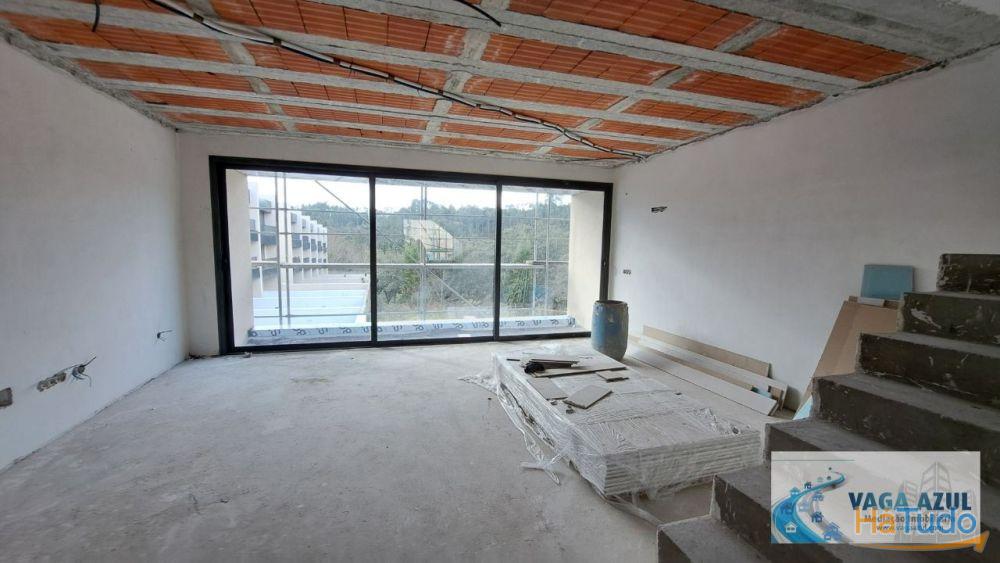 Moradia Nova T3 3 Frentes à Escola EB23 de S. P. da Cova Moradia Nova T3 3 Frentes à Escola EB23 de S. P. da Cova