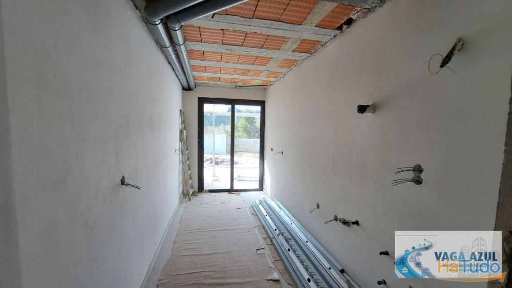 Moradia Nova T3 3 Frentes à Escola EB23 de S. P. da Cova Moradia Nova T3 3 Frentes à Escola EB23 de S. P. da Cova