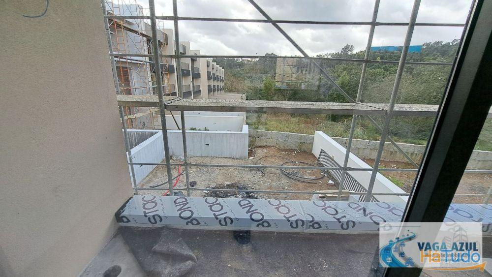 Moradia Nova T3 3 Frentes à Escola EB23 de S. P. da Cova Moradia Nova T3 3 Frentes à Escola EB23 de S. P. da Cova