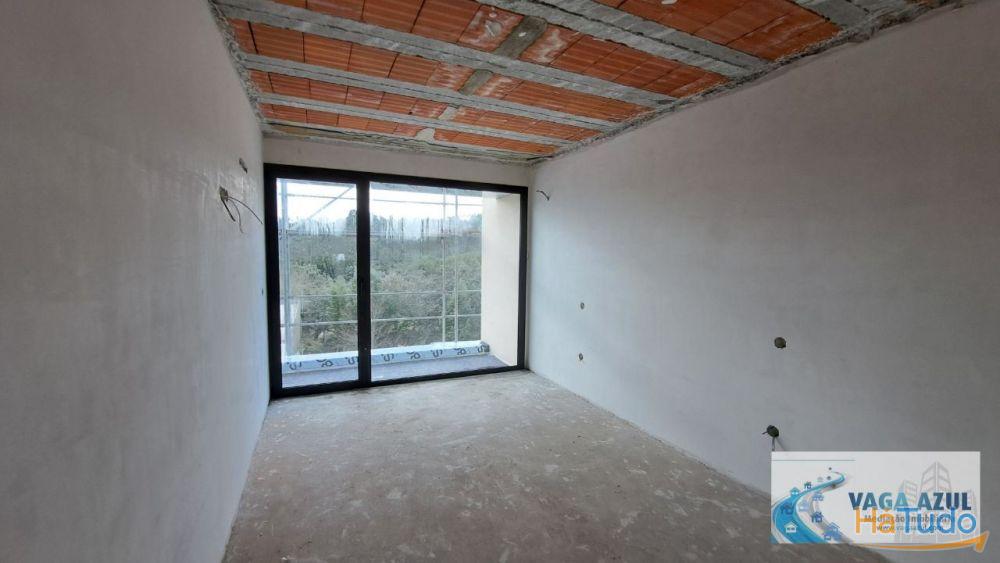 Moradia Nova T3 3 Frentes à Escola EB23 de S. P. da Cova Moradia Nova T3 3 Frentes à Escola EB23 de S. P. da Cova