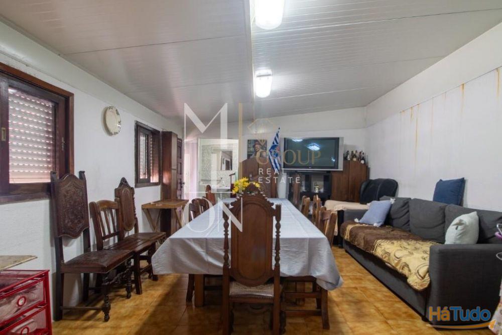 Moradia T6 com Terreno no Centro da Areosa ? Potencial para Construção em Altura Moradia T6 com Terreno no Centro da Areosa ? Potencial para Construção em Altura