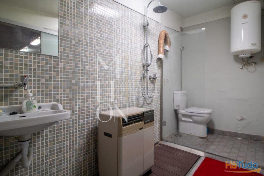 Moradia T6 com Terreno no Centro da Areosa ? Potencial para Construção em Altura Moradia T6 com Terreno no Centro da Areosa ? Potencial para Construção em Altura