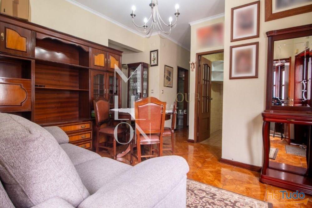 Moradia T6 com Terreno no Centro da Areosa ? Potencial para Construção em Altura Moradia T6 com Terreno no Centro da Areosa ? Potencial para Construção em Altura