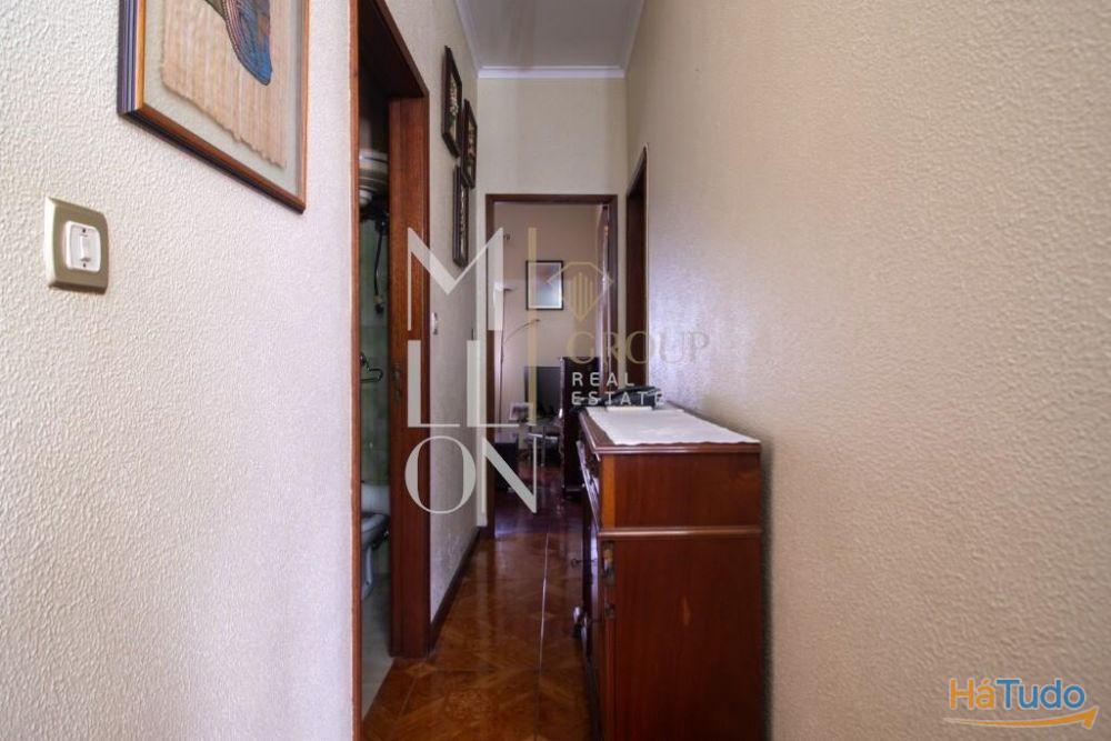 Moradia T6 com Terreno no Centro da Areosa ? Potencial para Construção em Altura Moradia T6 com Terreno no Centro da Areosa ? Potencial para Construção em Altura