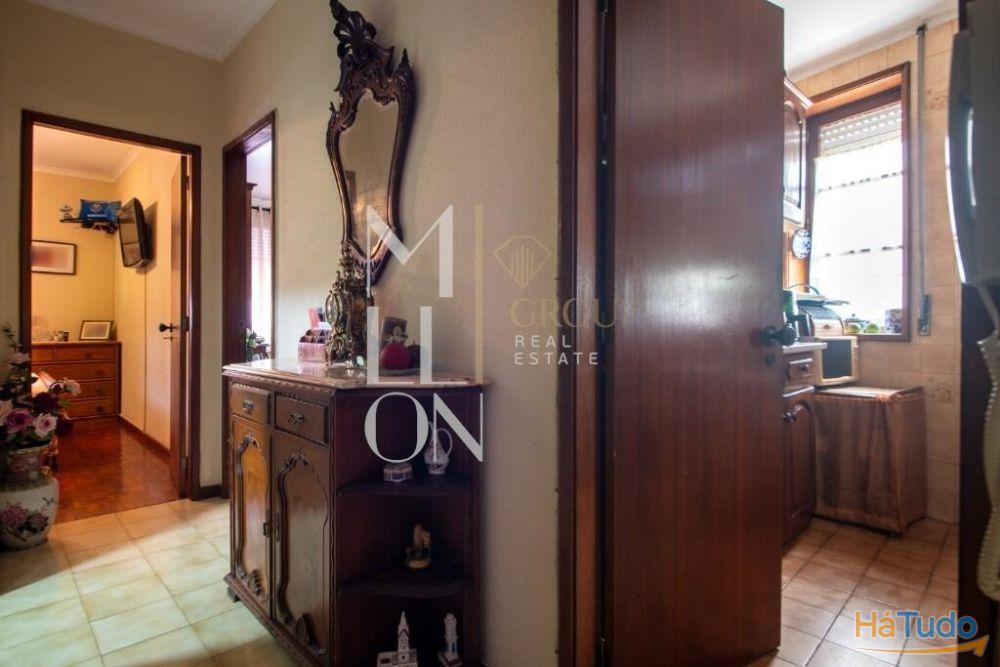 Moradia T6 com Terreno no Centro da Areosa ? Potencial para Construção em Altura Moradia T6 com Terreno no Centro da Areosa ? Potencial para Construção em Altura