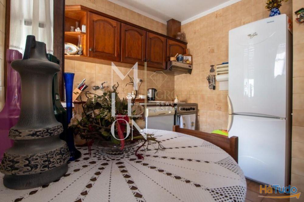 Moradia T6 com Terreno no Centro da Areosa ? Potencial para Construção em Altura Moradia T6 com Terreno no Centro da Areosa ? Potencial para Construção em Altura