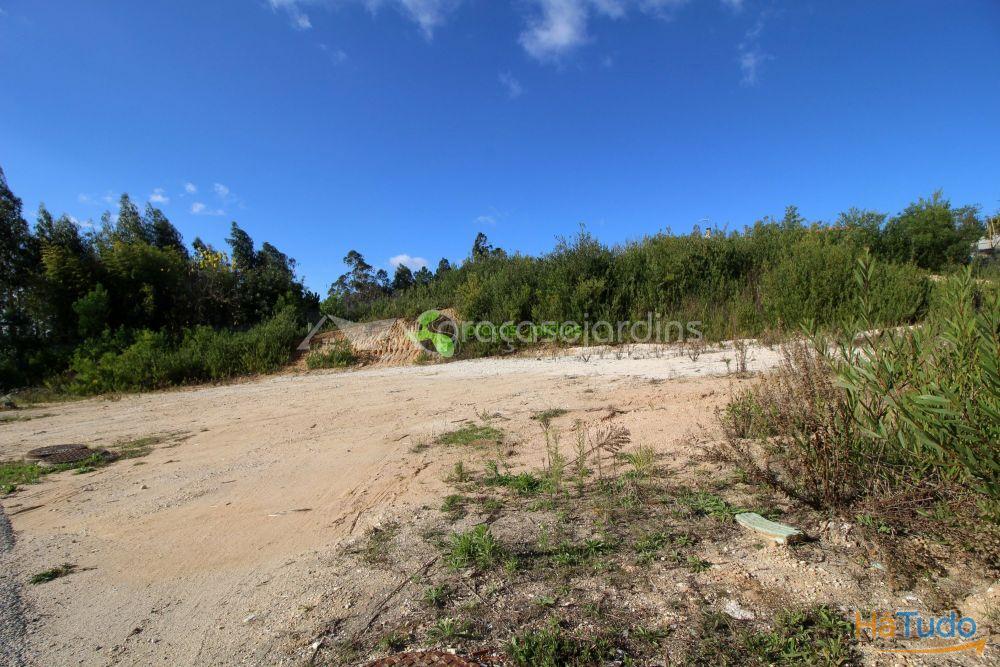 Lote de terreno com 1027 m2 Lote de terreno com 1027 m2