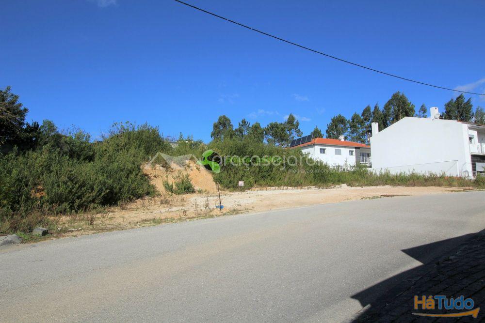 Lote de terreno com 1027 m2 Lote de terreno com 1027 m2