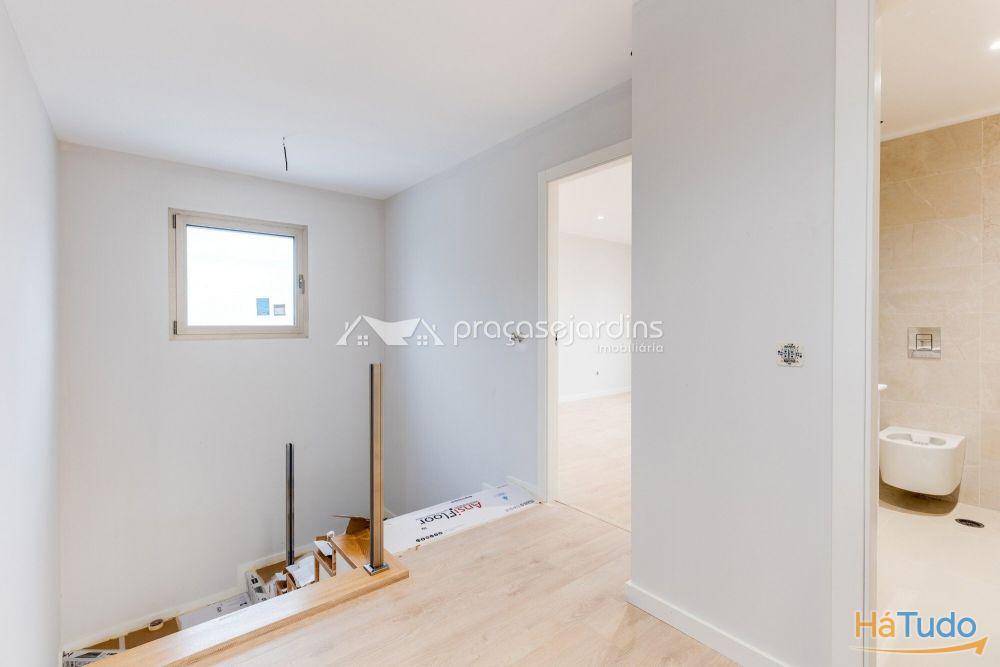 Moradia T3+1 Batalha Moradia T3+1 Batalha