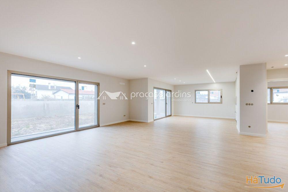 Moradia T3+1 Batalha Moradia T3+1 Batalha