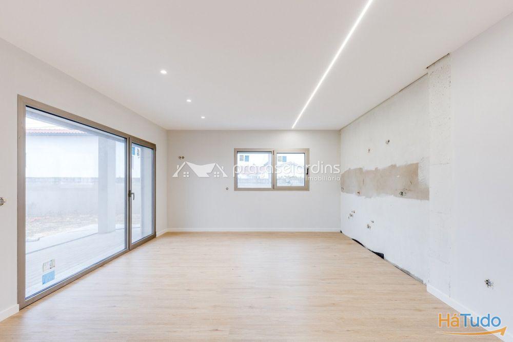 Moradia T3+1 Batalha Moradia T3+1 Batalha