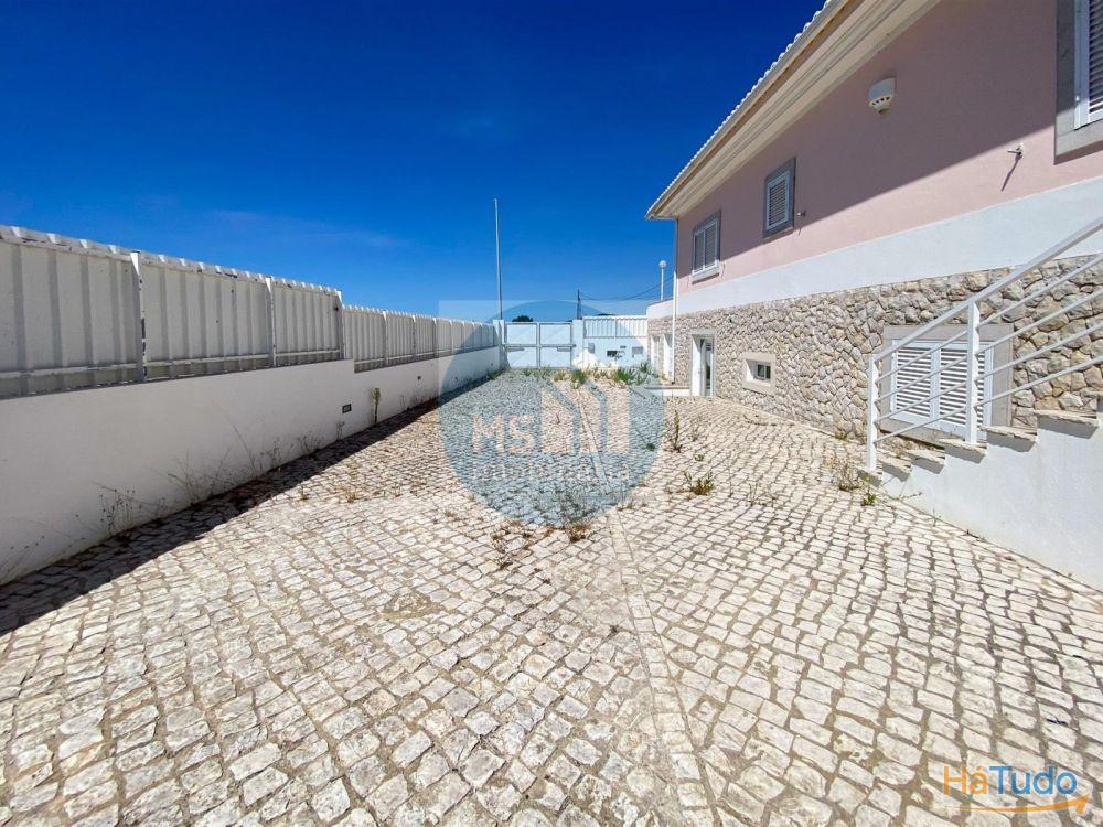 Moradia T3+2 Sesimbra ? Caixas