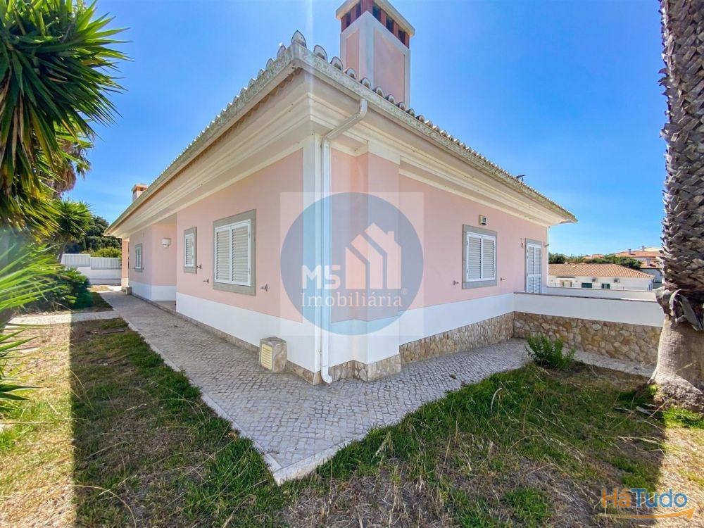 Moradia T3+2 Sesimbra ? Caixas