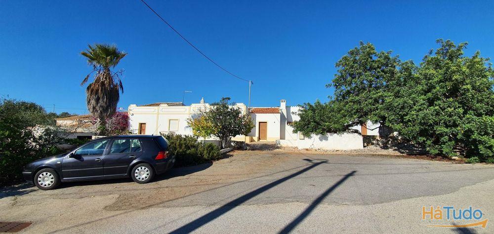 Terreno com projecto para 29 moradias com vista de mar Albufeira