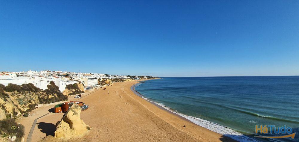 Terreno com projecto para 29 moradias com vista de mar Albufeira
