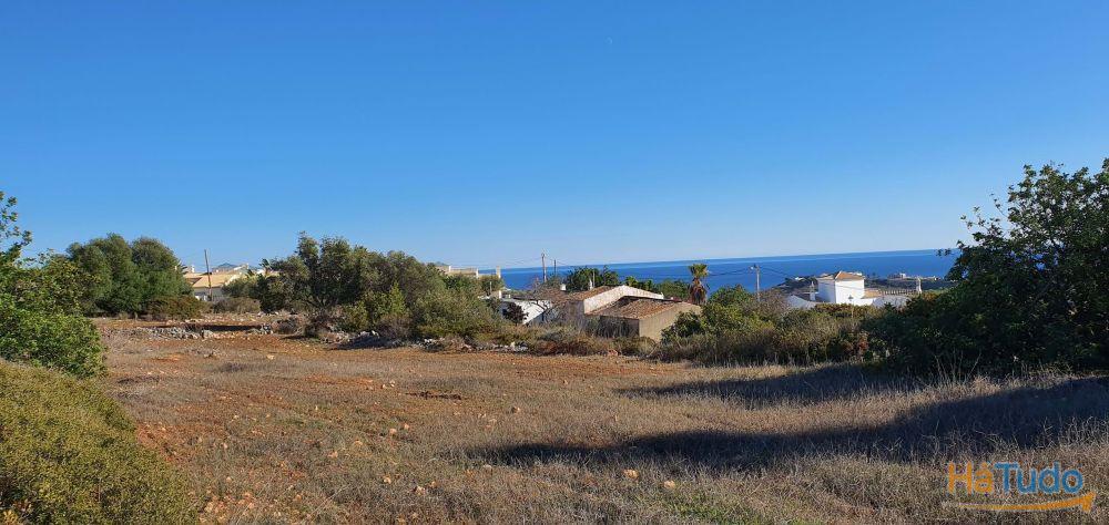 Terreno com projecto para 29 moradias com vista de mar Albufeira
