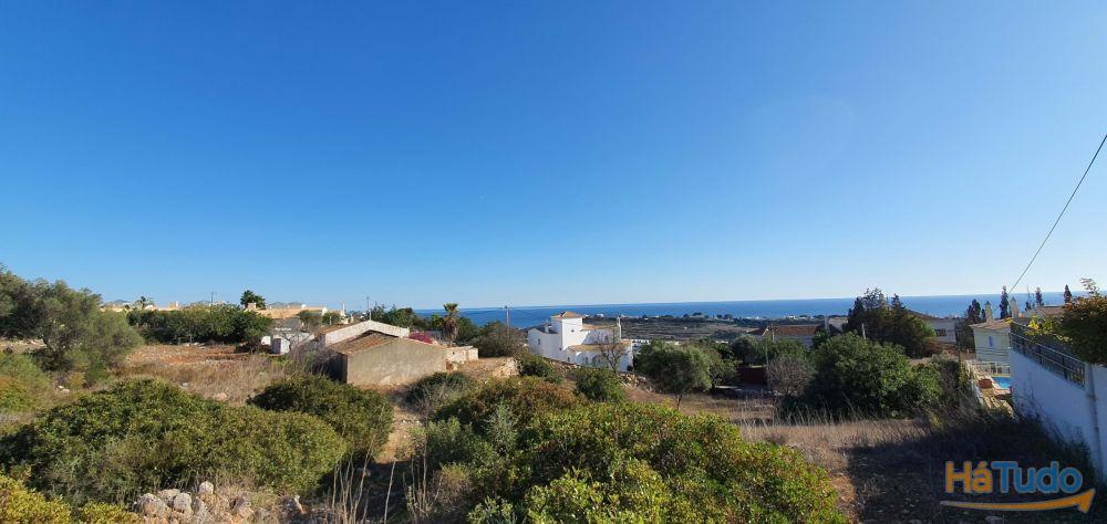 Terreno com projecto para 29 moradias com vista de mar Albufeira