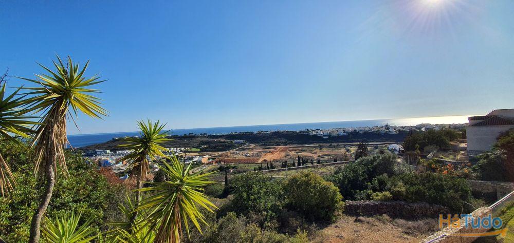Terreno com projecto para 29 moradias com vista de mar Albufeira