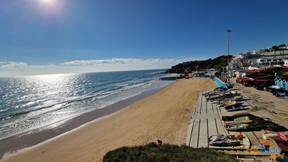 Terreno para construo de Apartamentos e Lojas a 150 metros da Praia