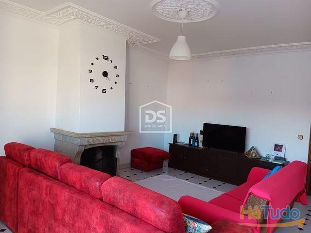 Venda - Apartamento - T4