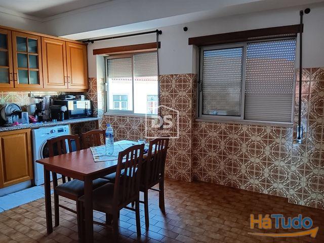 Venda - Apartamento - T4