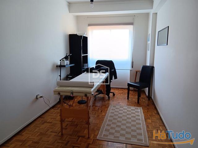 Venda - Apartamento - T4