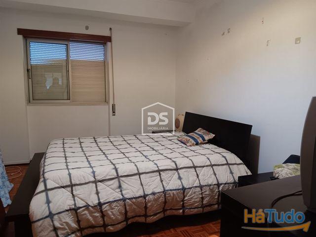 Venda - Apartamento - T4