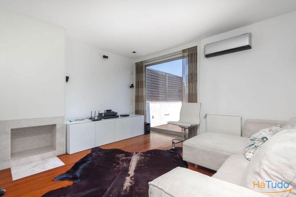 Moradia de Luxo com 4 Pisos com Spa Privativo