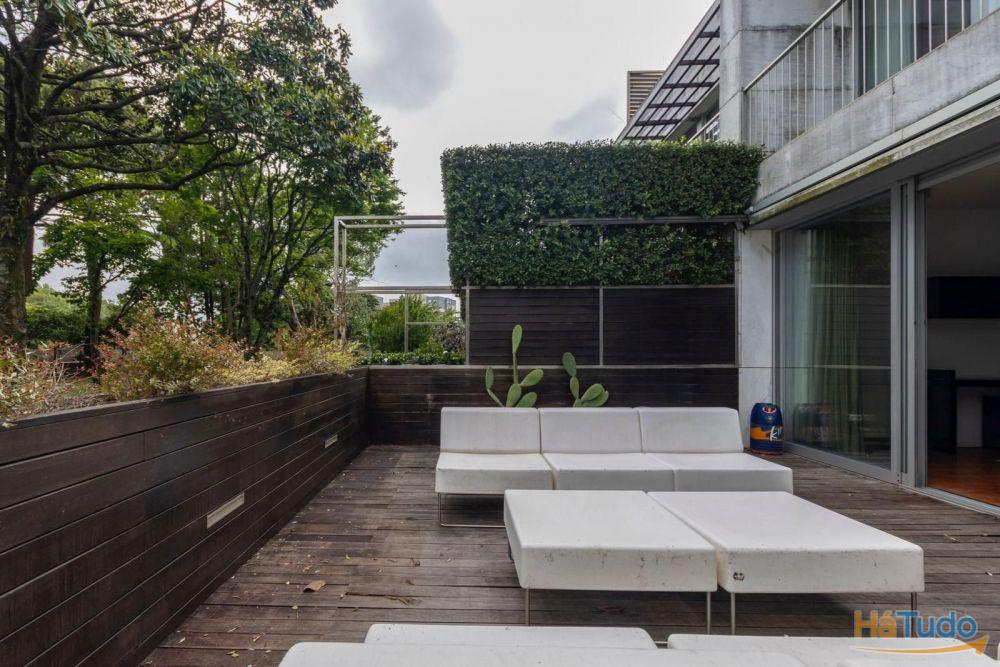 Moradia de Luxo com 4 Pisos com Spa Privativo