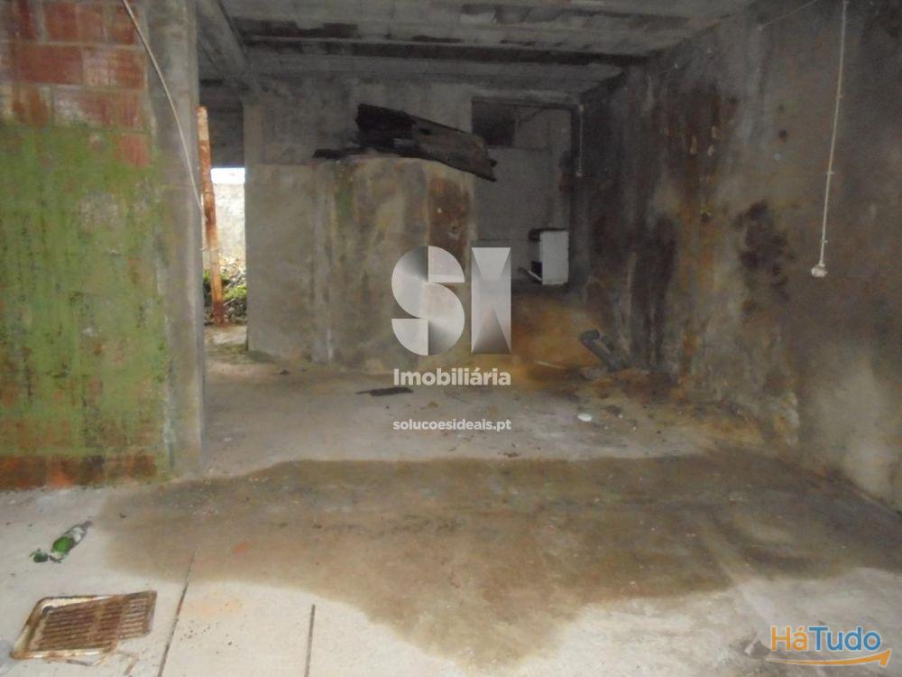 Moradia p/ Restaurar - Ervideira