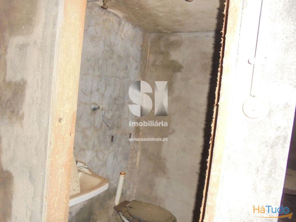Moradia p/ Restaurar - Ervideira