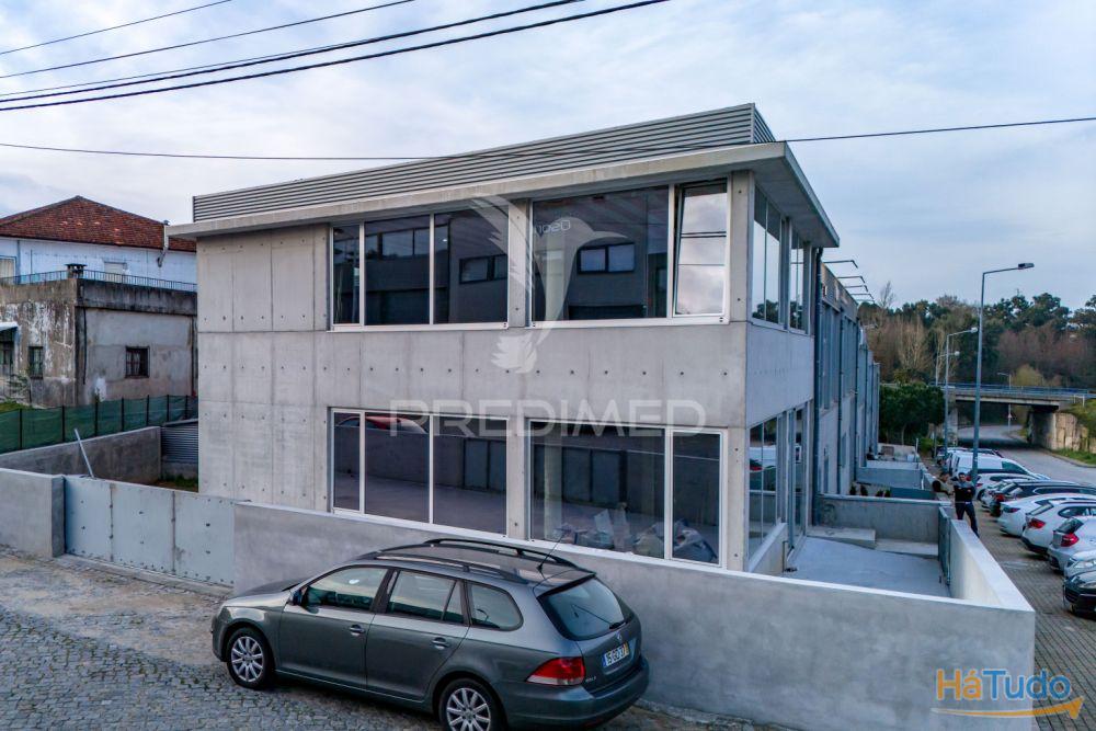 Armazm 345 M2 para servios, comercio e indstria Ferreiros, Braga