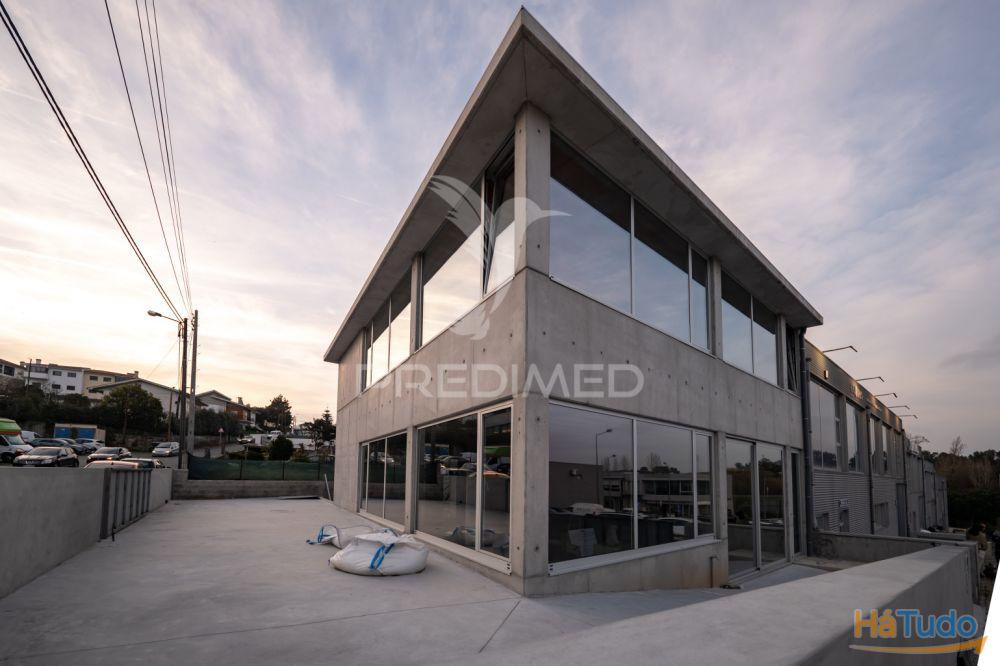 Armazm 345 M2 para servios, comercio e indstria Ferreiros, Braga