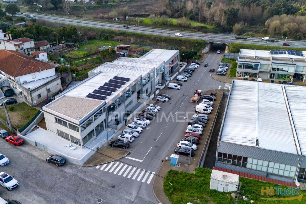 Armazm 345 M2 para servios, comercio e indstria Ferreiros, Braga