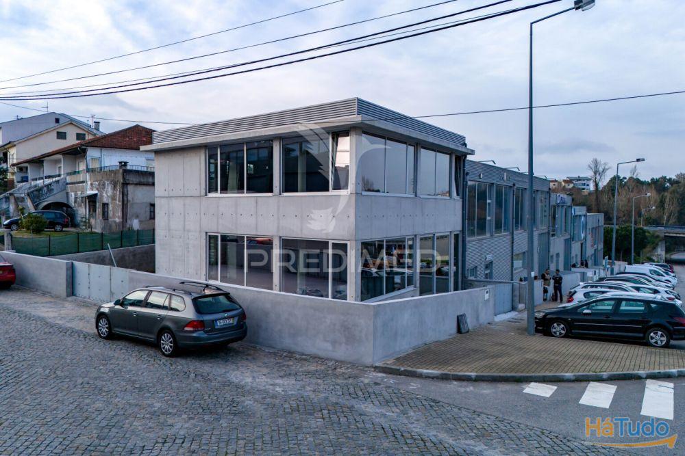 Armazm 345 M2 para servios, comercio e indstria Ferreiros, Braga