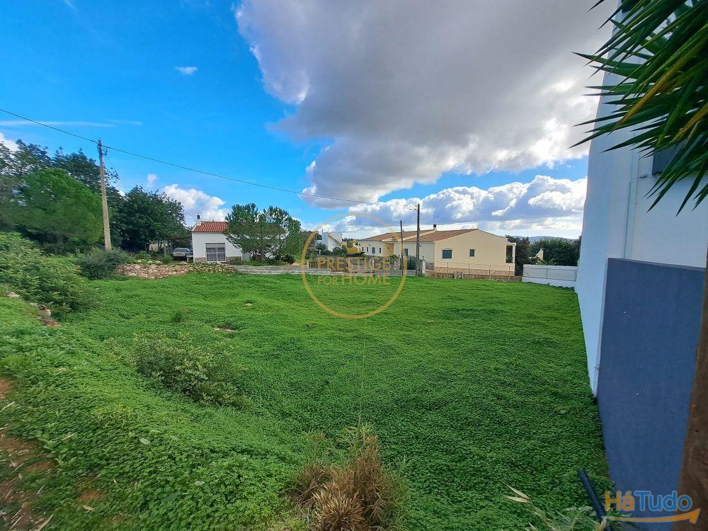 TERRENO COM ALVARA DE CONSTRUO VALIDO PARA MORADIA T4 - CALADA
