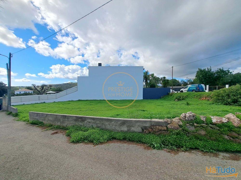 TERRENO COM ALVARA DE CONSTRUO VALIDO PARA MORADIA T4 - CALADA