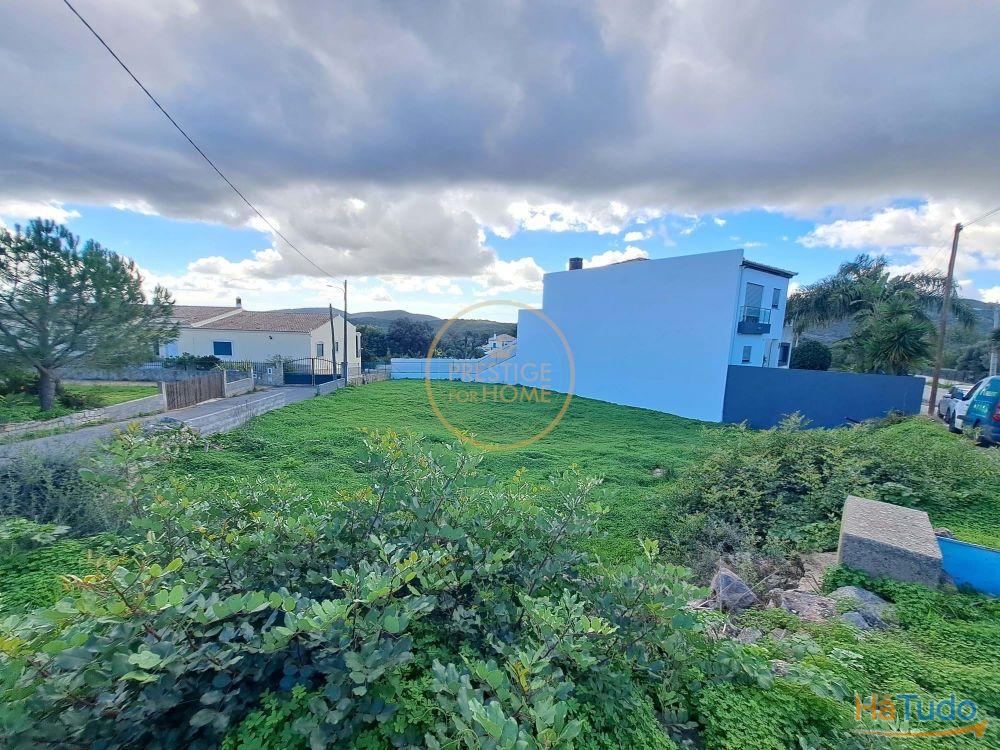 TERRENO COM ALVARA DE CONSTRUO VALIDO PARA MORADIA T4 - CALADA