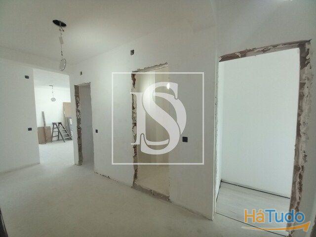 Venda - Apartamento - T4