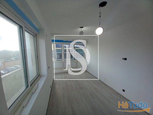 Venda - Apartamento - T4